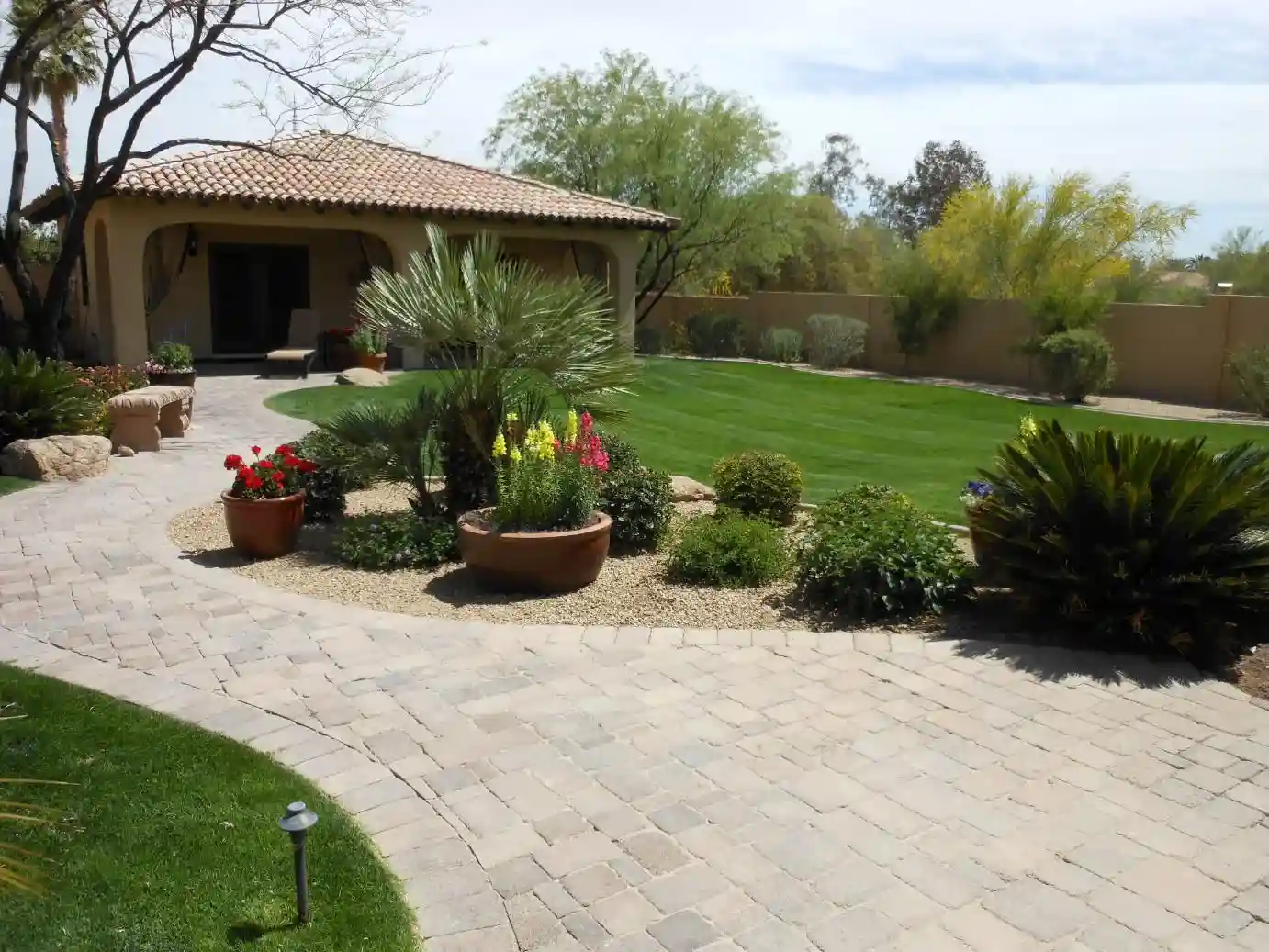 Trusted landscaping contractor in Phoenix, AZ Trusted landscaping contractor in Phoenix, AZ